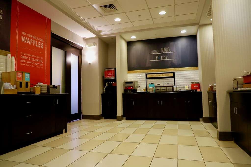 Hampton Inn Doylestown Warrington Restoran gambar